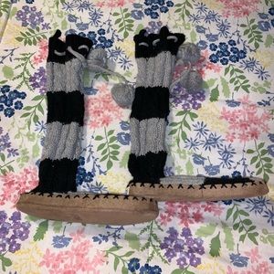 PINK Victoria Secret Gray Knitted Boots Mukluks